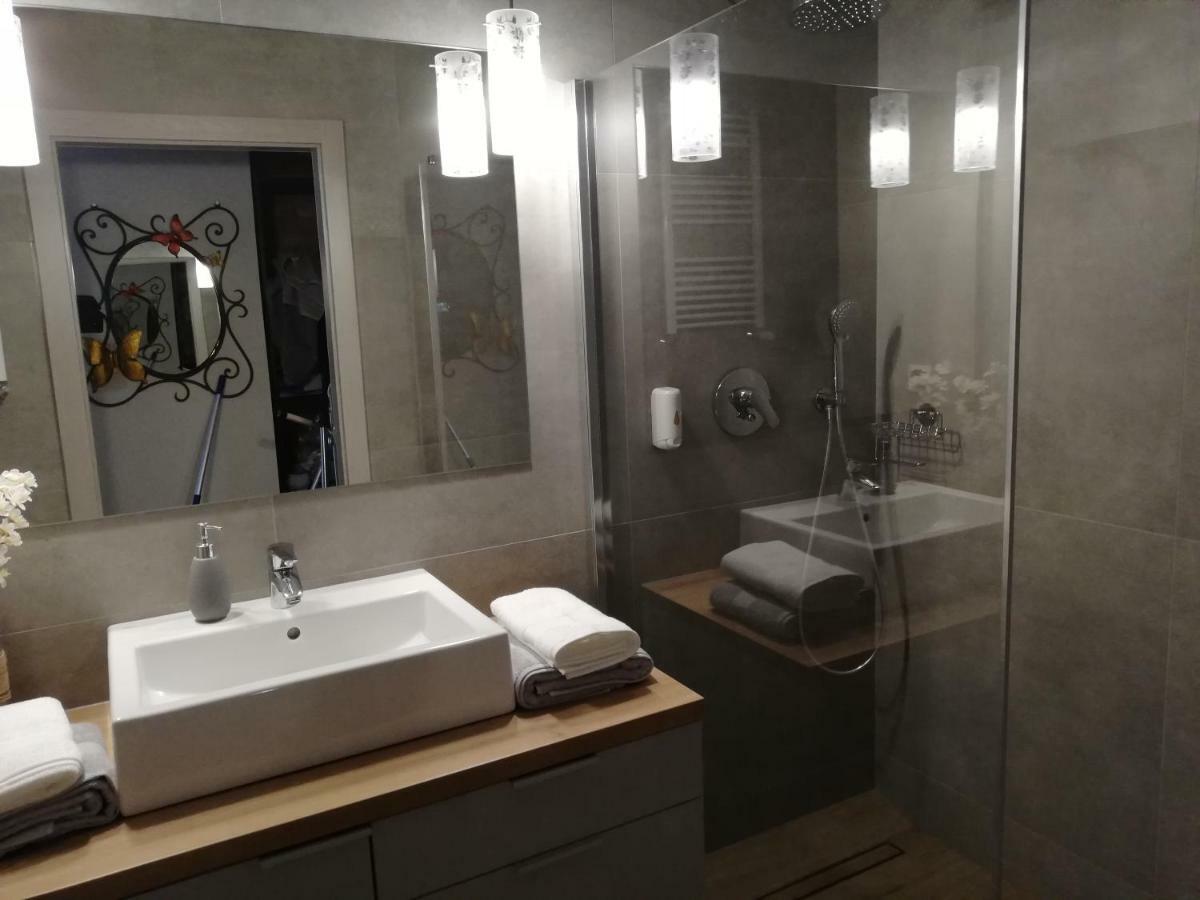זיילונה גאורה Papaver Apartament מראה חיצוני תמונה