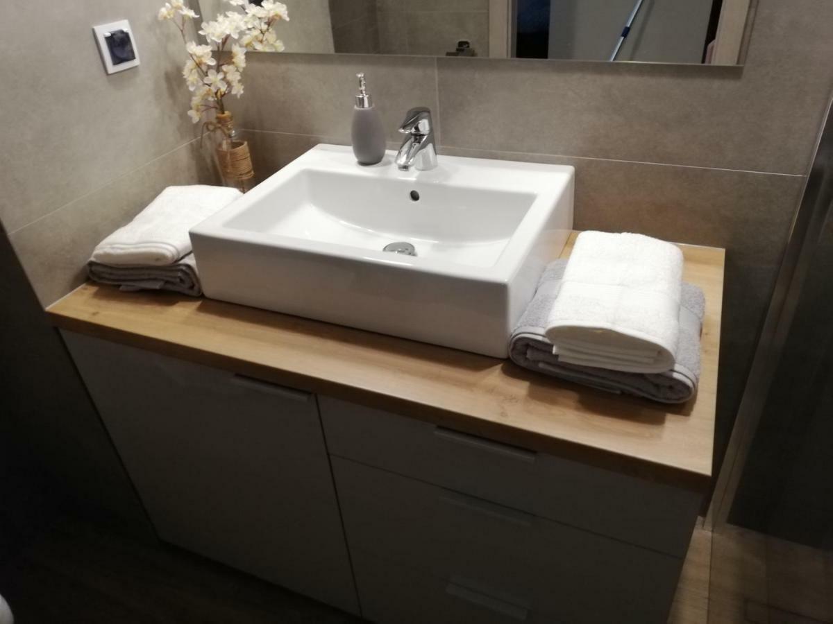 זיילונה גאורה Papaver Apartament מראה חיצוני תמונה